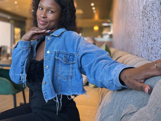 Daily on Jean Jacket 😚