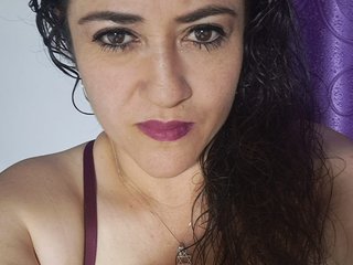 I'm 44 Years Old And I'm A Camming Pleasing Honey And I Am A Brunette