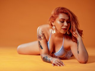 At BongaCams People Call Me NIaCavallini And I'm A Live Chat Good-looking Chick! I'm 26