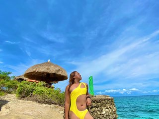 I'm 24 Years Of Age! I'm A Live Chat Delightful Tranny! My BongaCams Name Is QueenBeyonsss1