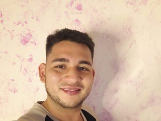My Model Name Is Andresiyo13! I'm 25