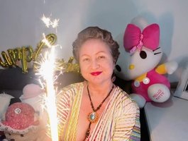 LADYQUEEN520 webcam