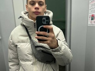I Am A Brunette And I'm 24 Years Old! People Call Me NikolaSexaliti