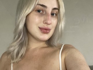 My Model Name Is SadieBabiexx And I Am A Blonde, I'm A Camming Pretty Chick