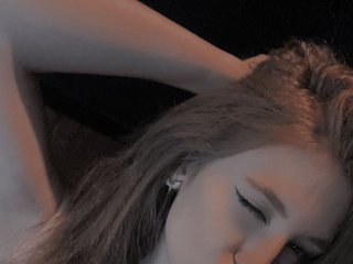 My Name Is BerryCam And I Am A Blonde
