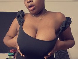 Watch  juicy-tits69 live on cam at BongaCams