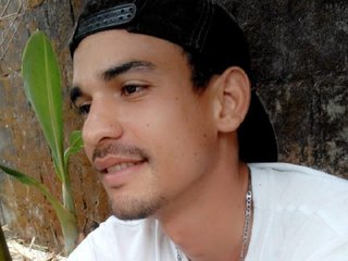 I Am A Brunette And My Name Is Simon-diaz! My Age Is 30 Yrs Old