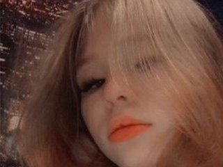 I Am A Blonde And I'm 18 Yrs Old, I Live In Bordeaux