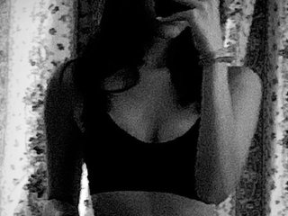 A Live Webcam Beautiful Honey Is What I Am And 18 Is My Age