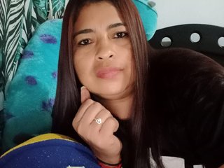 A Cam Alluring Gal Is What I Am! 35 Is My Age