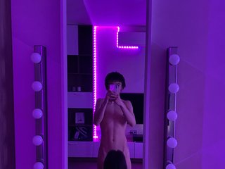 We Are Brunette, We Are A Cam Pleasing Set And Vancouver Is Where We Live