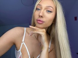 Watch  WowPeach live on cam at BongaCams