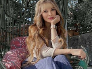 At BongaCams I'm Named MerlynRosie! I'm 39 Years Old