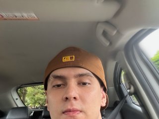 My Model Name Is Julian-hoyos! I'm 23