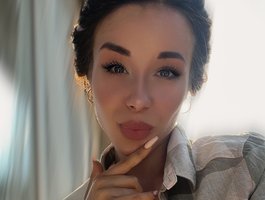 Watch  LEONESS live on cam at BongaCams