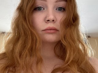 I Am A Redhead And I'm 18 Years Of Age, At BongaCams I'm Named Arielcrystall