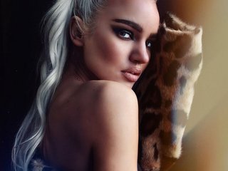 My Age Is 29 Yrs Old, My Model Name Is MiaMoon1 And A Live Webcam Alluring Babe Is What I Am