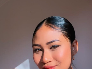 LATINA WITH A BIGBOOBS