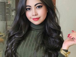 Adrianna profile