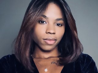 My Age Is 24 Yrs Old And I'm A Camwhoring Seductive Honey! I Am A Brunette