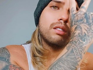 I Am From Medellin! People Call Me LestatAngel