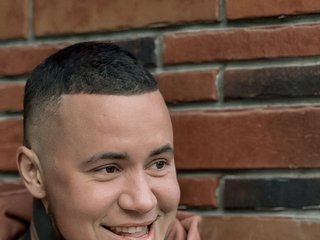 I Am A Brunette And I'm A Sex Webcam Seductive Transvestite 2