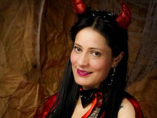 A SEXY DEVIL FOR YOU😈