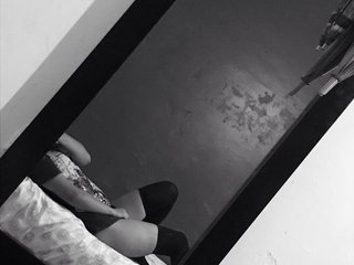 My Age Is 26 Years Old! A Sex Cam Lovely Girl Is What I Am And I Am A Brunette