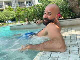 Im in pool