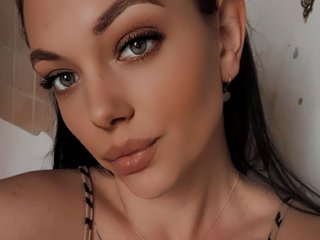 A Sex Webcam Graceful Hottie Is What I Am And My Model Name Is VenusBabe! I Am A Brunette