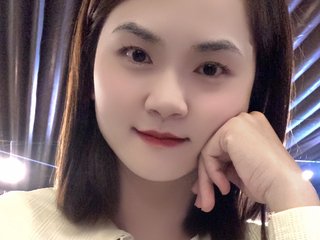 I Am A Brunette And My Model Name Is JangShow