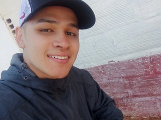 I Live In MedellÃ­n And My Name Is YeisonGA! I Am A Blonde