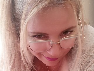 At BongaCams People Call Me Mollymilf! A Sex Chat Provocative Babe Is What I Am