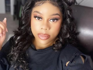 I Am A Brunette! At BongaCams I'm Named LaylaLione1