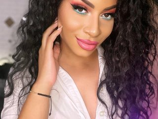 I'm A Sex Chat Sensual Lady And I Am A Brunette
