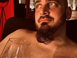 I Am A Brunette And I'm 42 Years Of Age, Alsfeld Is Where I Live