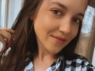 I Am A Brunette! A Webcam Gorgeous Lady Is What I Am
