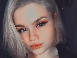 I Live In Warsaw And I'm A Live Cam Suave Woman And I Am A Brunette