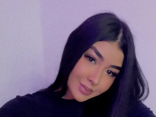 A Camming Irresistible Honey Is What I Am And People Call Me Alicce-hills
