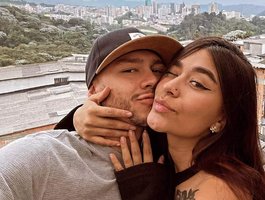 AnikaandtylerLive Webcam