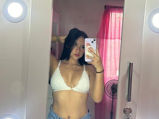 I Am A Brunette! I'm 19 Years Old! A Live Cam Good-looking Girl Is What I Am
