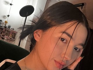 I Am A Brunette! A Cam Irresistible Woman Is What I Am
