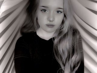 My Age Is 18 Yrs Old, I Am A Blonde! A Webcam Lovely Bimbo Is What I Am