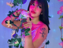 UnderBaby live cam model at BongaCams