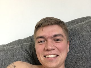 People Call Me Saymon741! I'm 23 Years Of Age