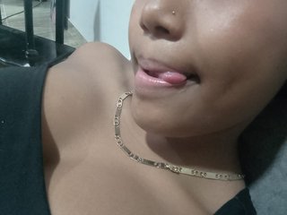 I'm A Camwhoring Sensual Bimbo, I Am Named Isabel2001 And I Live In Cali