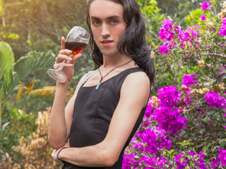 Shall we have a glass of wine?🍷😉