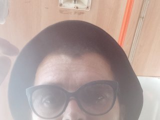 I Am A Brunette And At BongaCams I'm Named LoveHugeFakeLipsInCumm