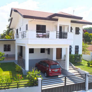 HOUSE AND LOT