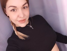 Niki233221 webcam model